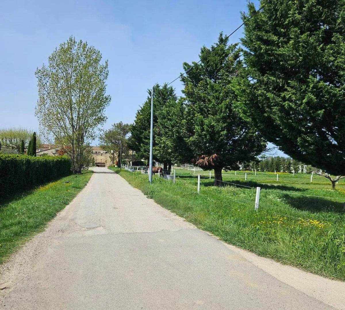 Holiday home Maison Avec Jardin Pernes-les-Fontaines